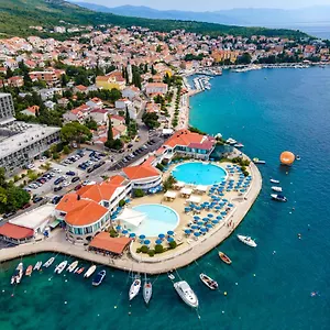 https://hotel-millenium-deluxe.primorje-gorskikotar.com