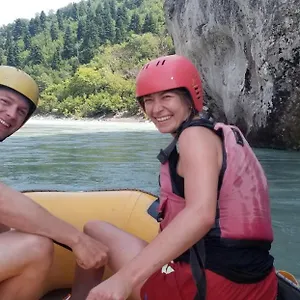 Keli Guest House& Rafting Adventures Affittacamere Përmet
